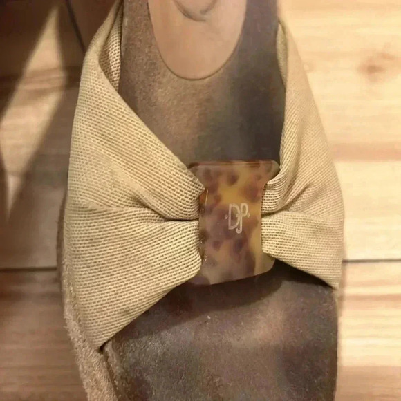 Donald pliner slip on wedges - Picture 3 of 8